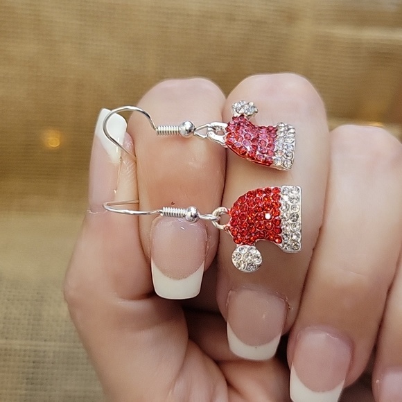 Ear Envy Jewelry - 🔥LAST PAIR🔥 Santa Hat Sparkle Drop Earrings